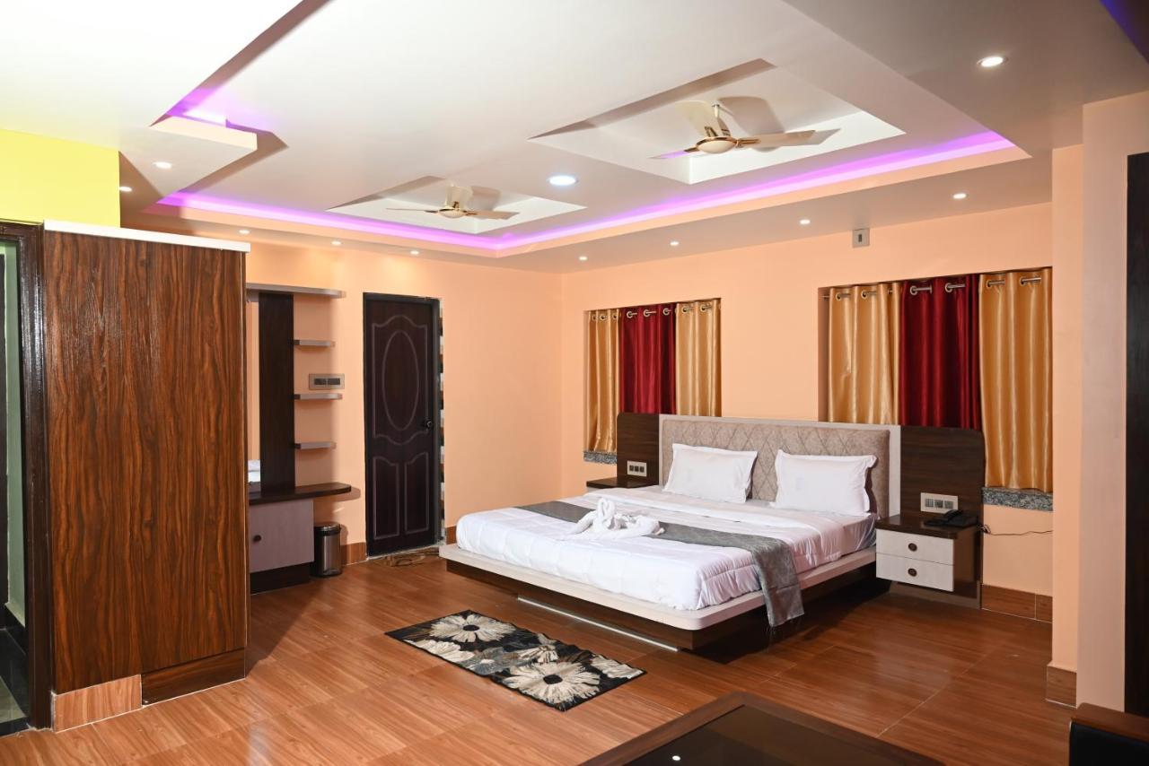 Oyo Hotel Tulusi Inn Bolpur Exterior foto